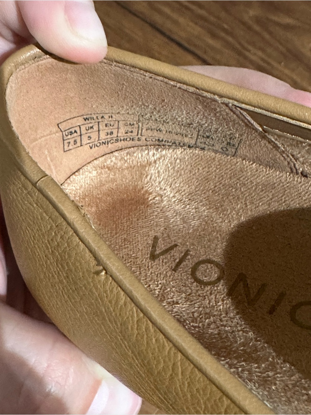 Vionic - Picture 6 of 6
